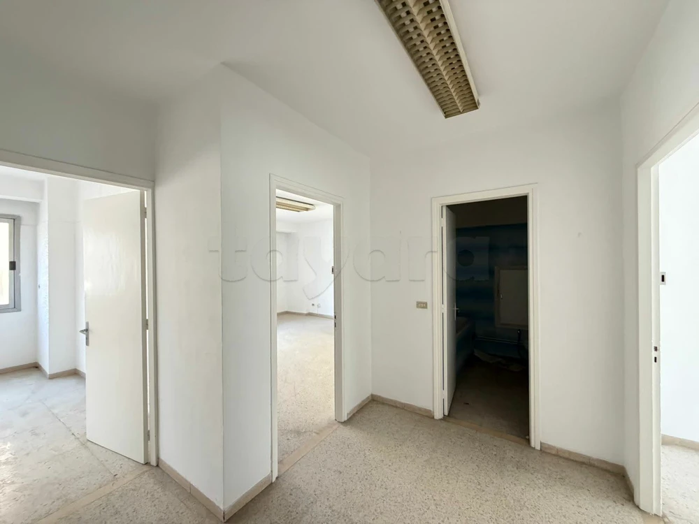 A louer Immeuble 80 pièces ac ascenseur Tunis