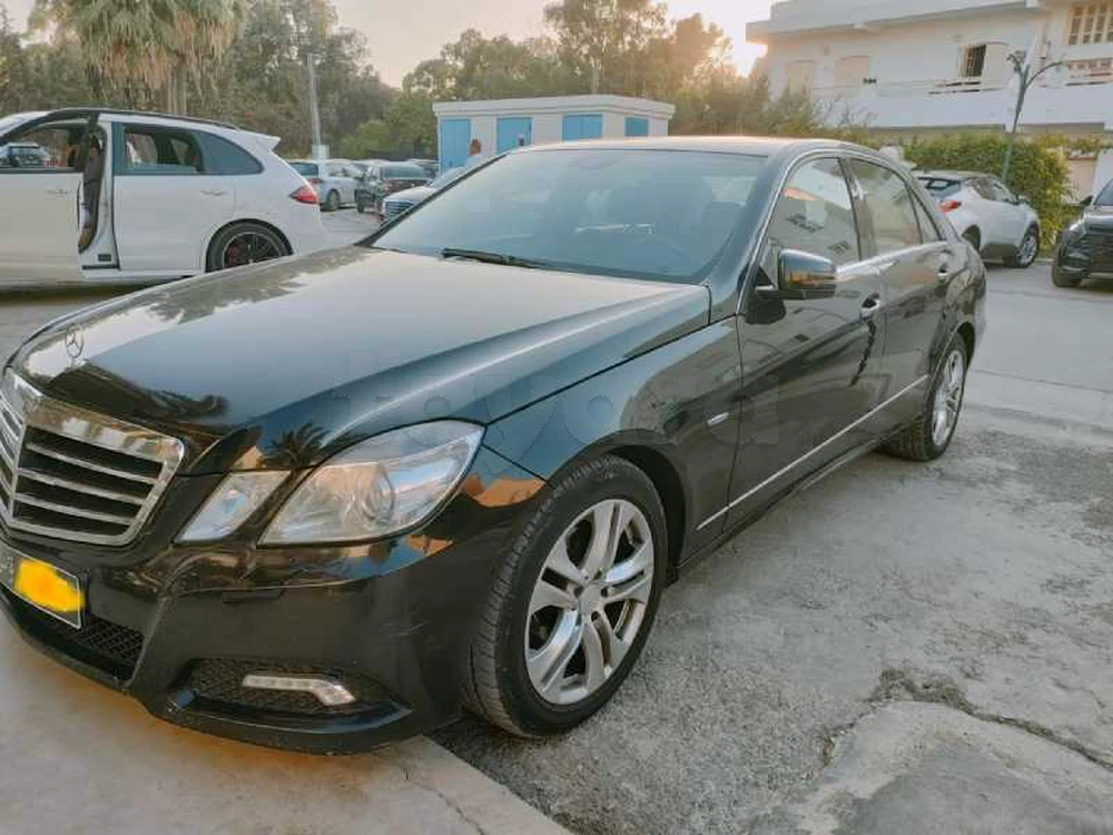 Carte voiture Mercedes-Benz Classe E