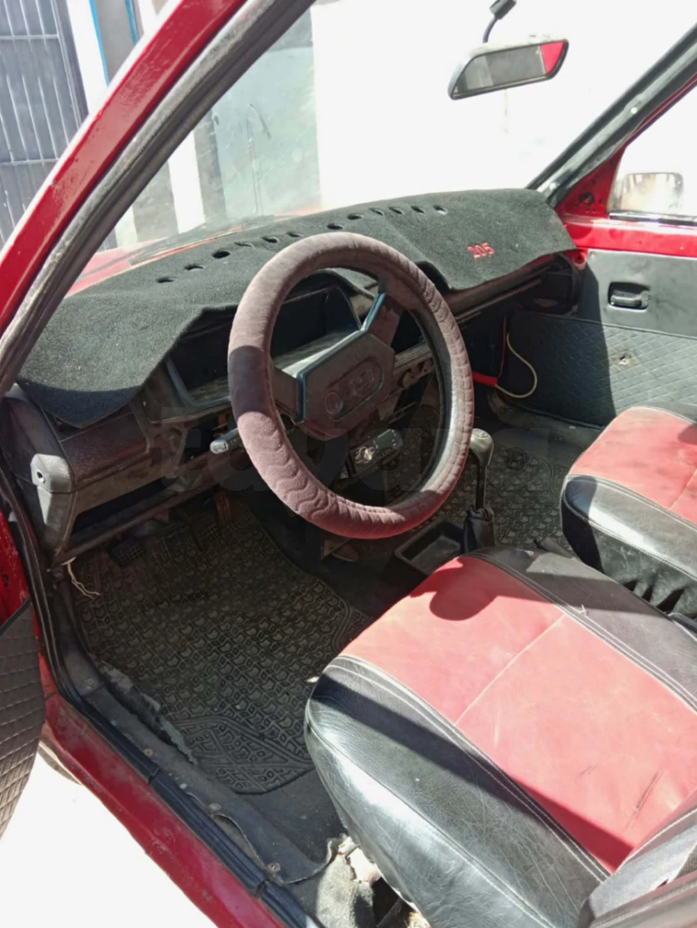 Peugeot 205