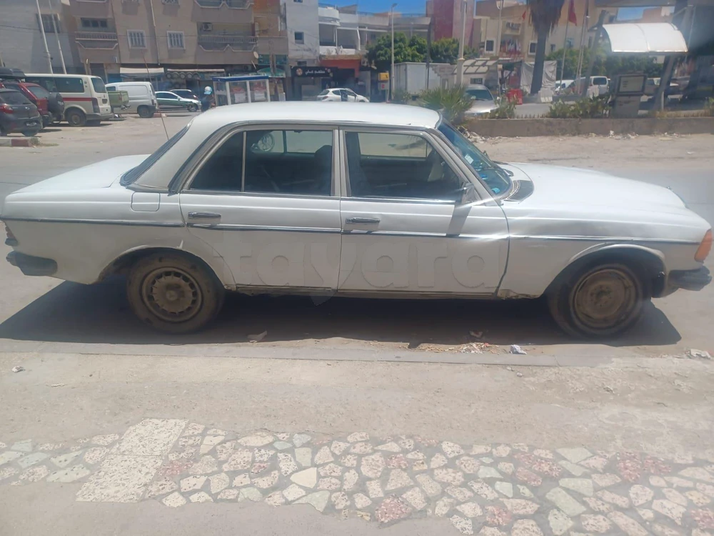 Mercedes-Benz 190