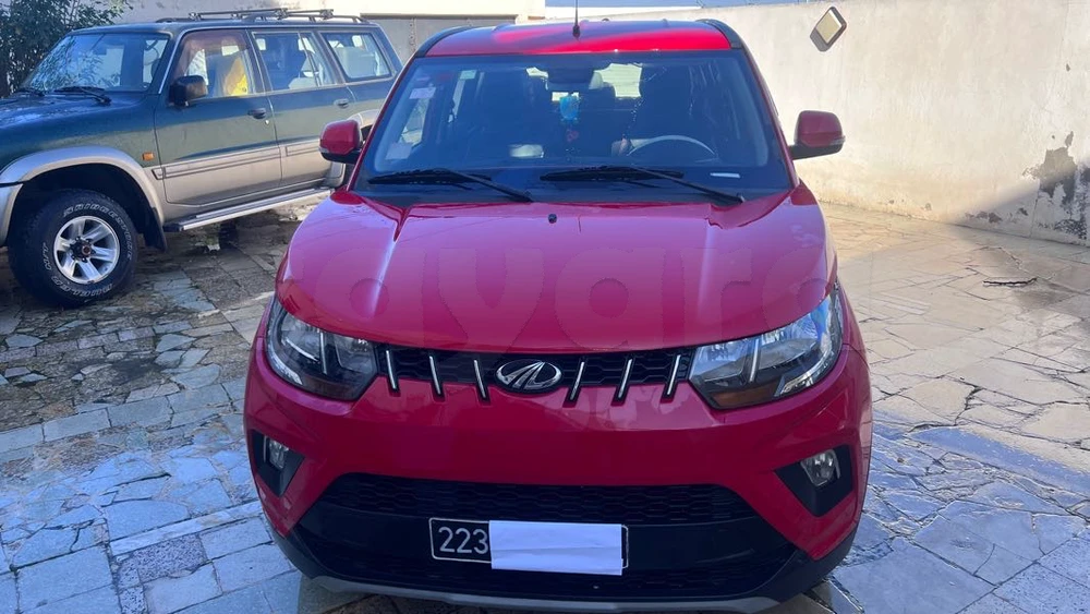 Carte voiture Mahindra Hover