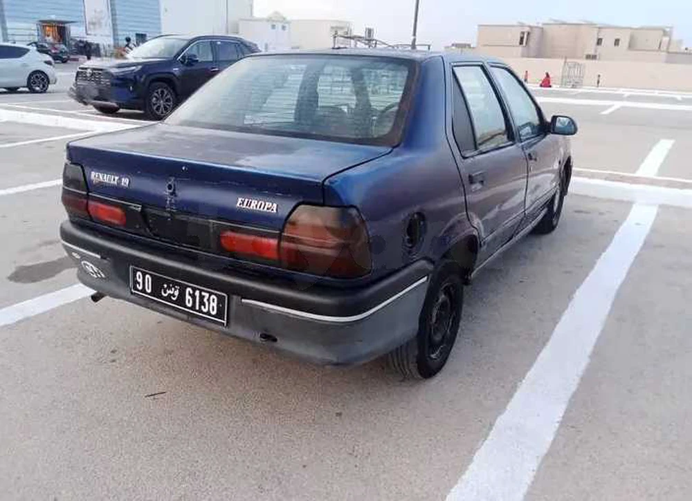 Renault 19