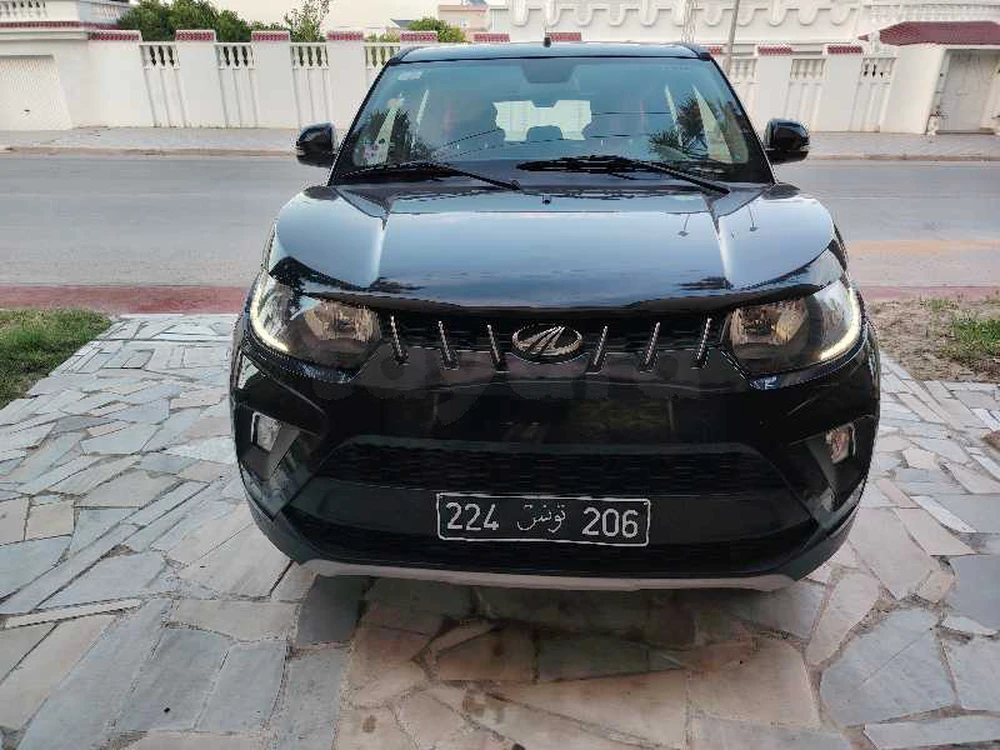 Carte voiture Mahindra Hover