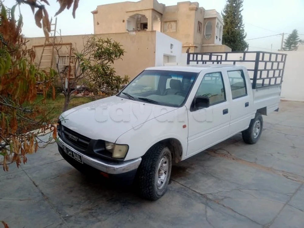 Carte voiture Isuzu D-Max