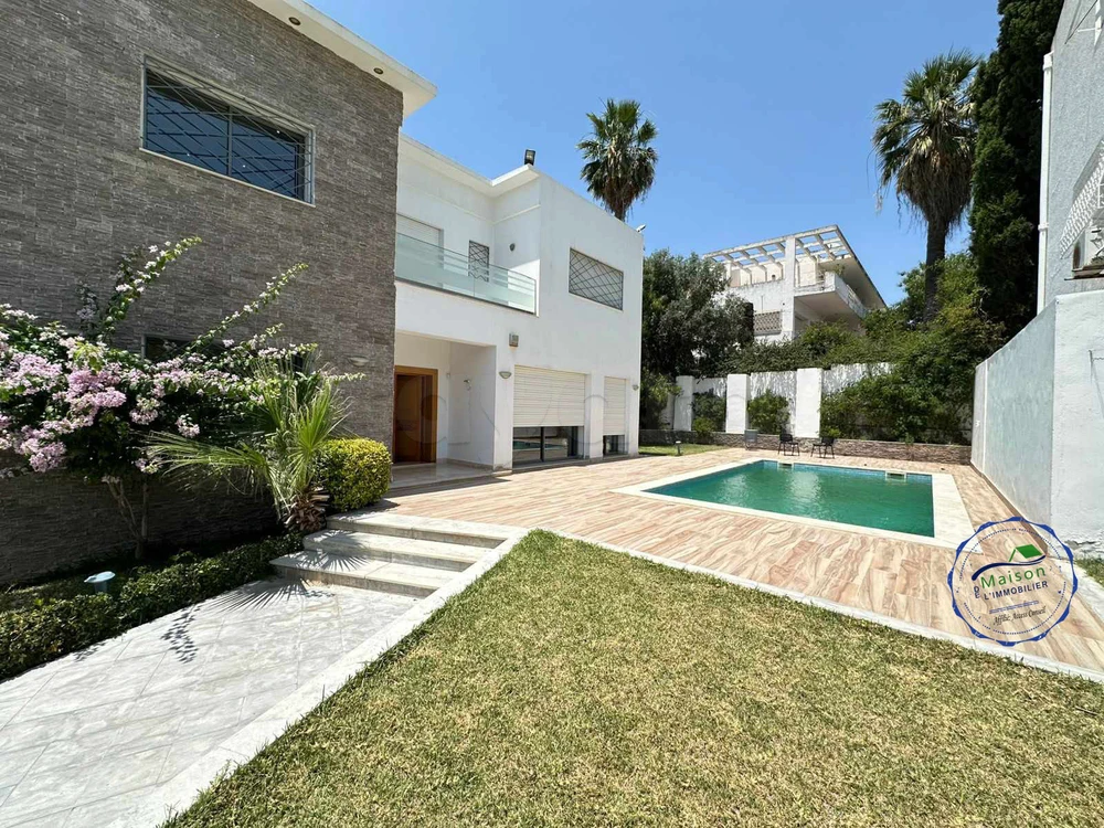 A louer villa usg habitation ou bureau avec piscine à El Menzah 1