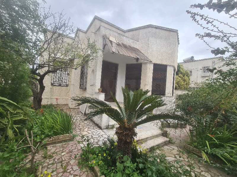 villa 1200m2 au Bardo