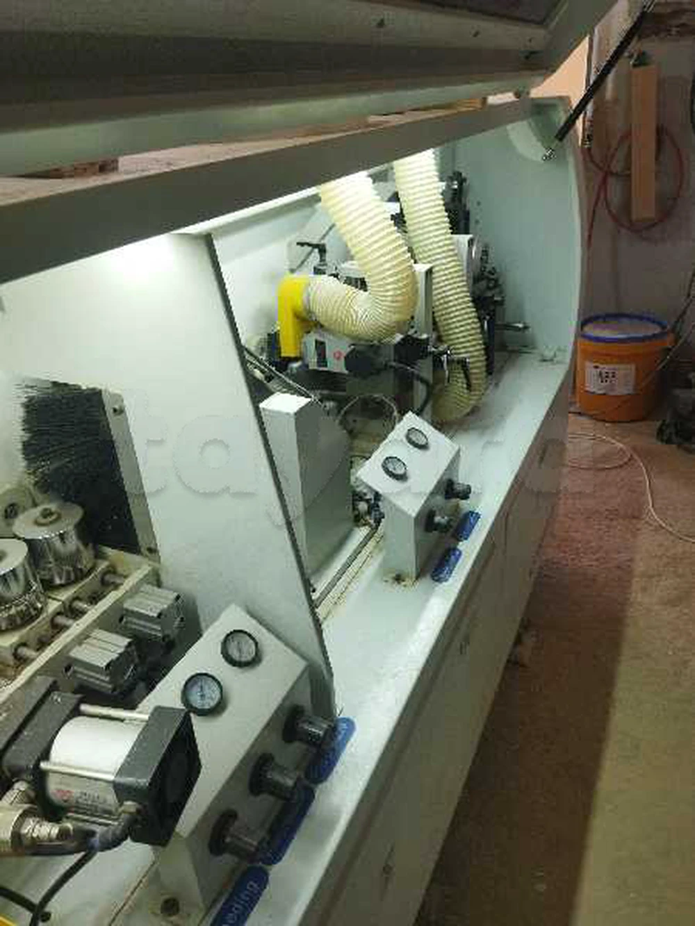 Plaqueuse de chant Ut 380 Union tec