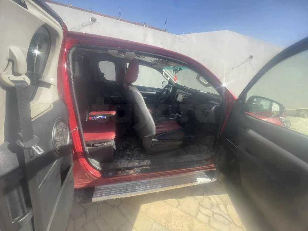 Carte voiture Toyota Hilux