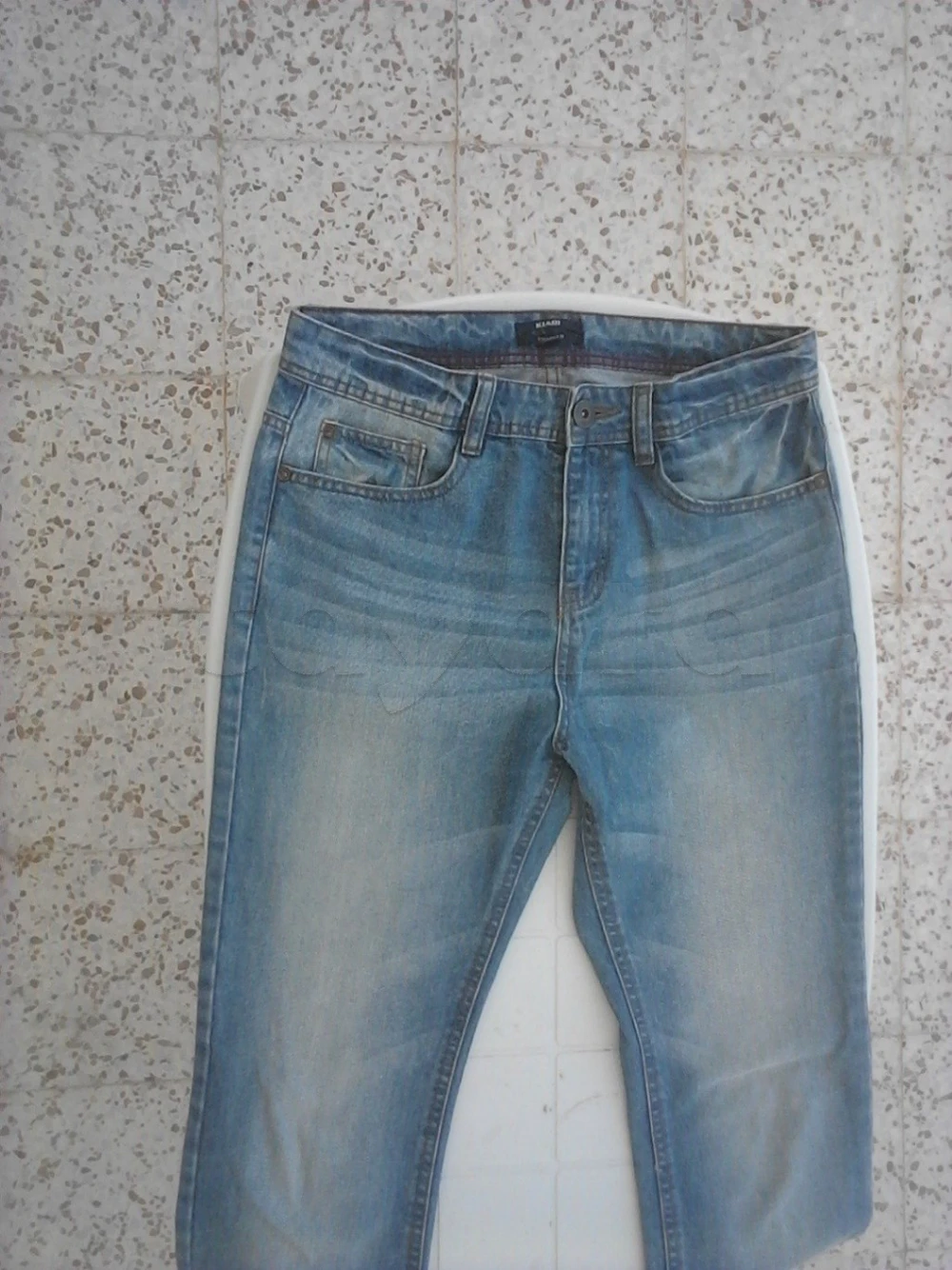 pantalon jeans marque "Kiabi"