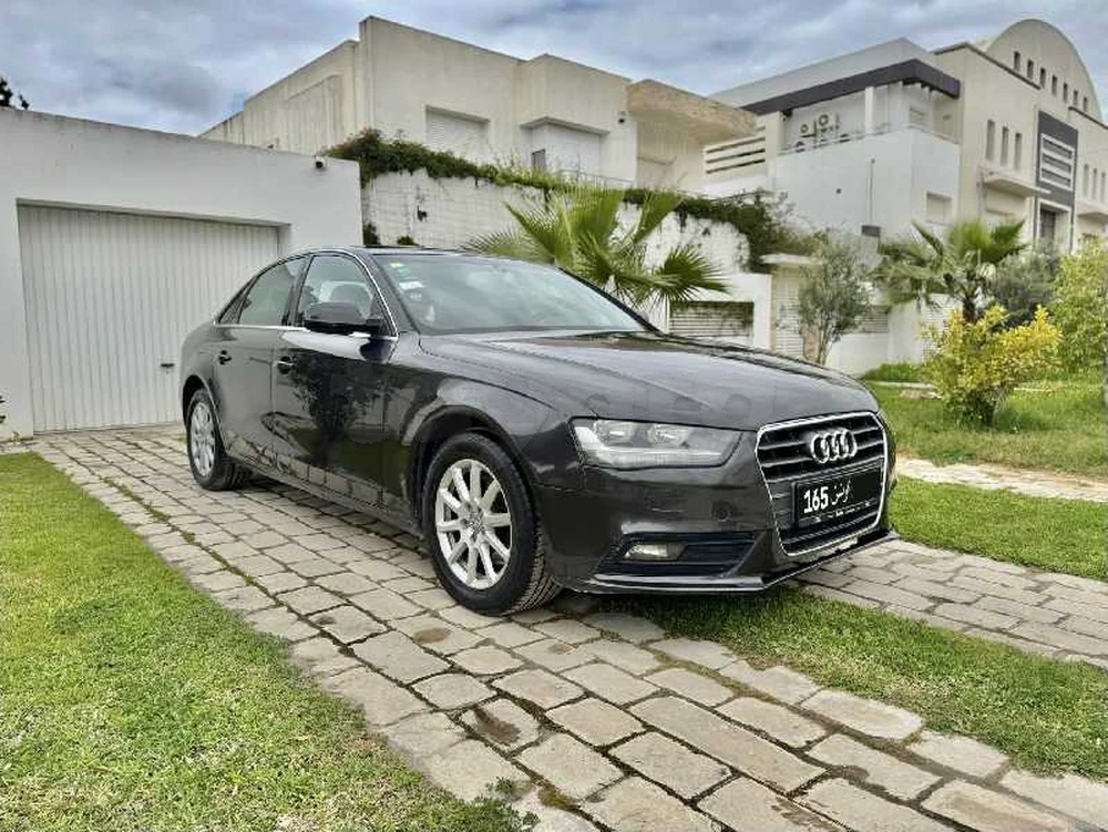 Carte voiture Audi A4