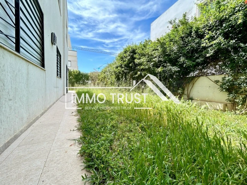 🏠Appartement S+3 avec jardin à La Soukra