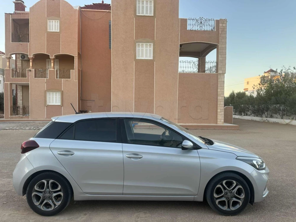 Carte voiture Hyundai i20