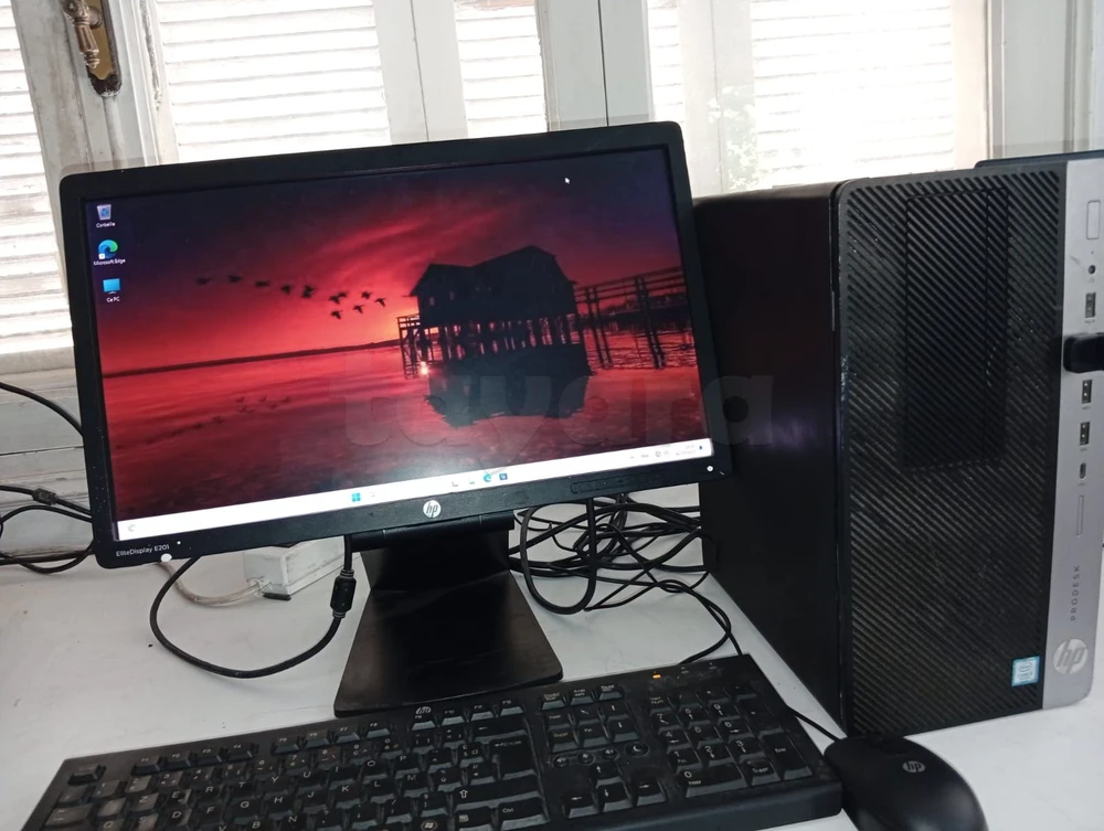 PC Bureau HP ProDesk 600 G4 MT / Intel Core i3-8éme / 8 Go RAM