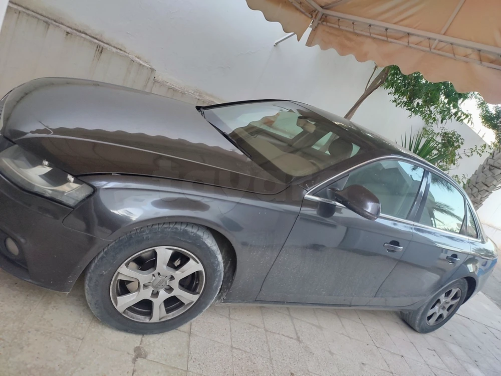 Carte voiture Audi A4