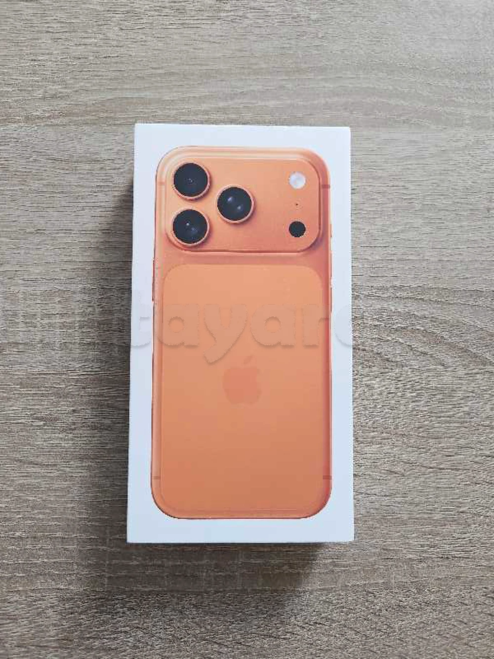 17 pro sim cacheté