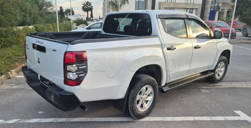 Mitsubishi L200