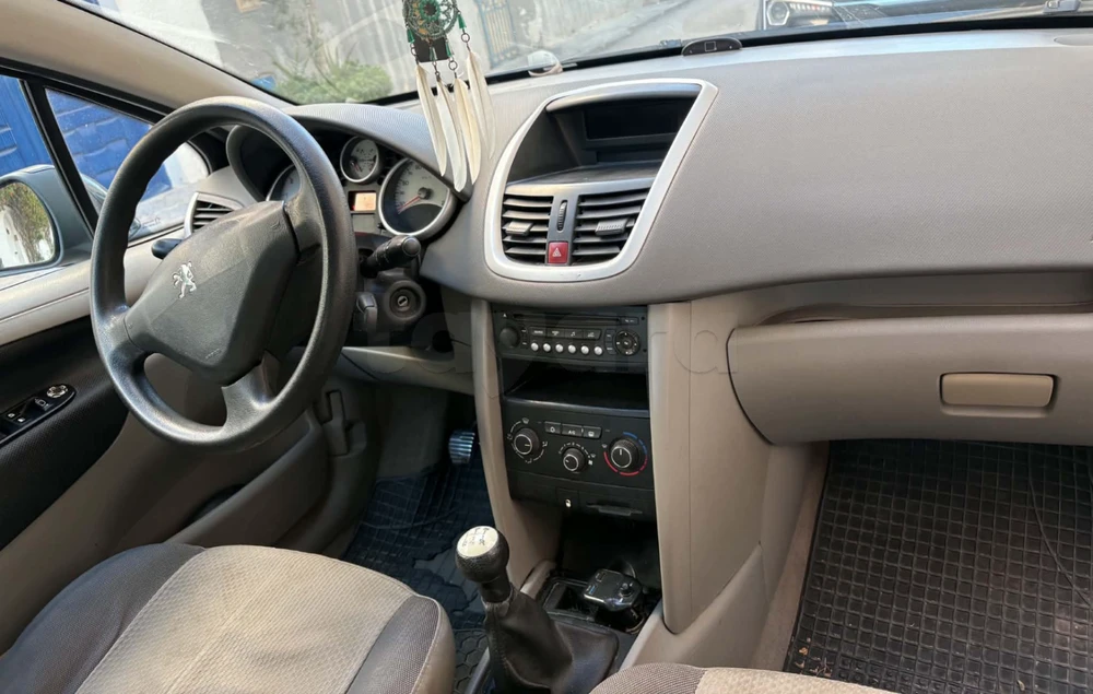 Peugeot 207