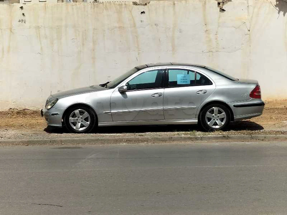 Carte voiture Mercedes-Benz Classe E