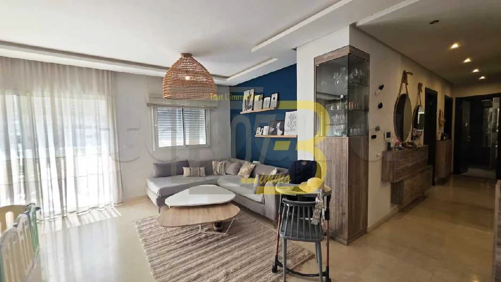 A louer un très bel appartement s2 vide à Ennaser 2
