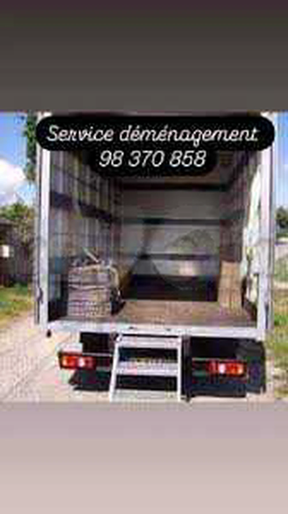 transporteur déménagement 98370858