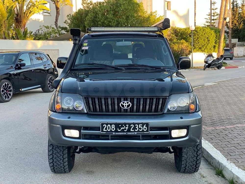 Toyota Land Cruiser