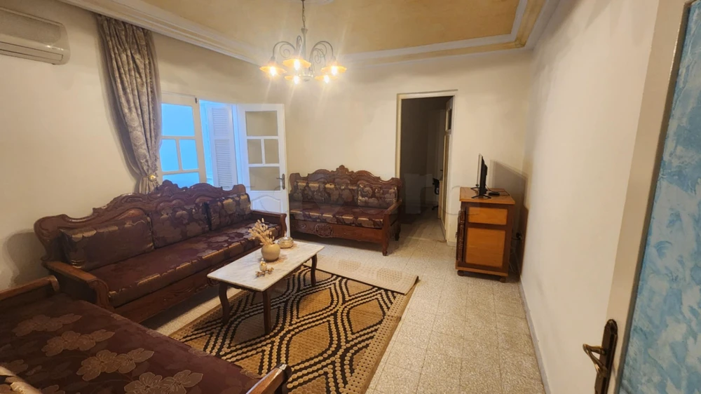 A vendre Maison plus deux garages à el Hrayriya