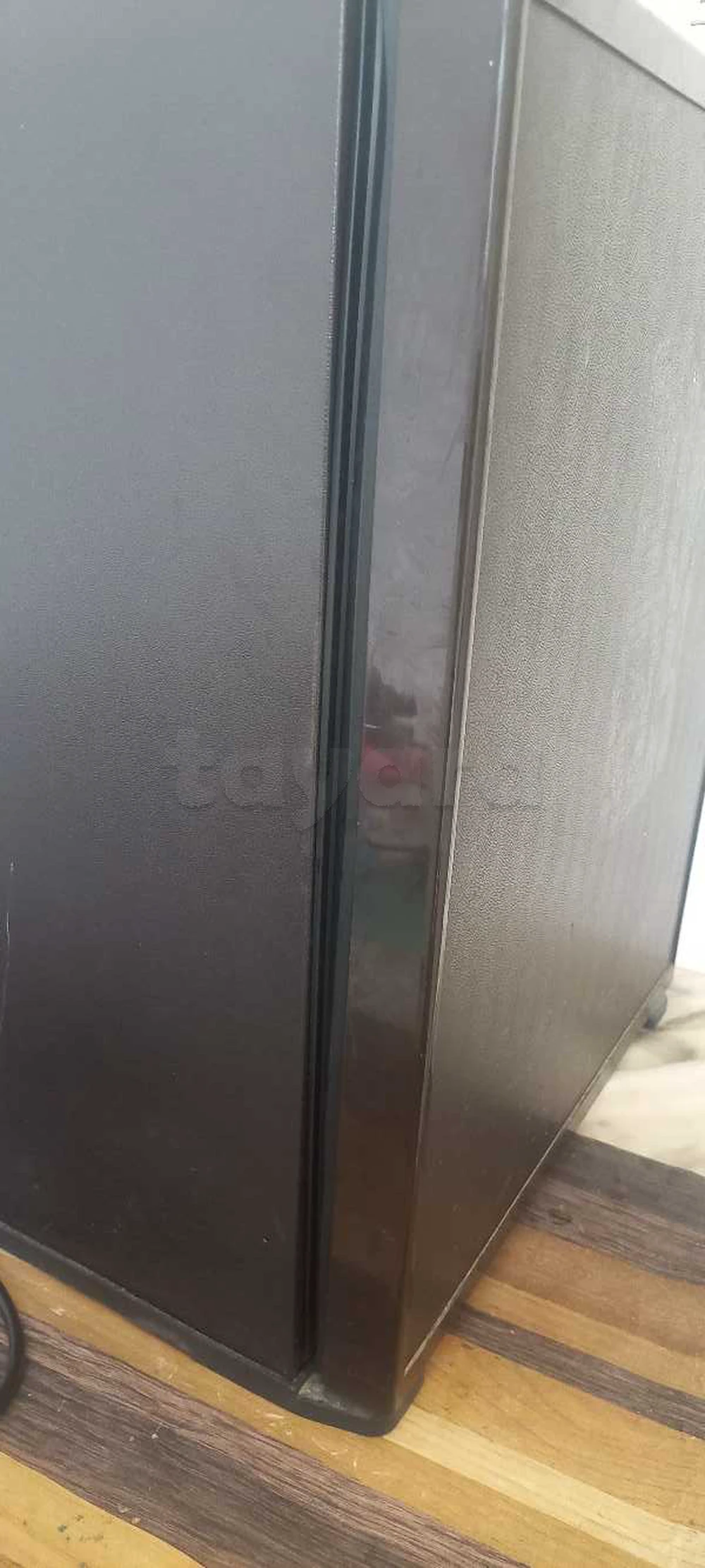 ثلاجة صغيرة