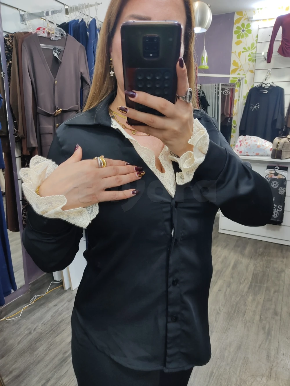 Chemise noire chic