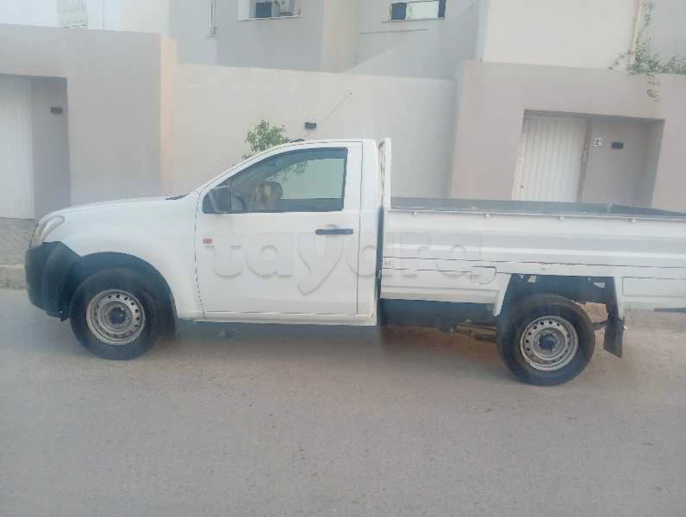 Carte voiture Isuzu D-Max