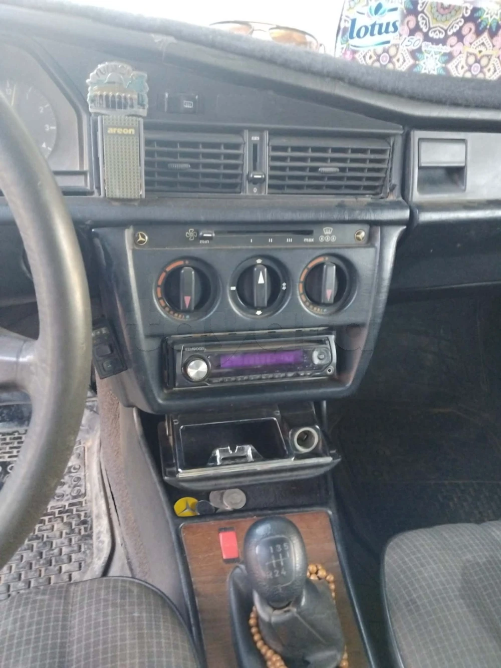 Mercedes-Benz 190