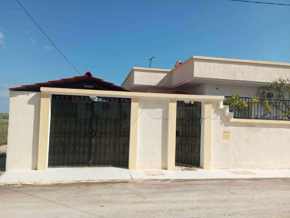 AV villa 345m pas loin de la mer à hammamet sud 99958728