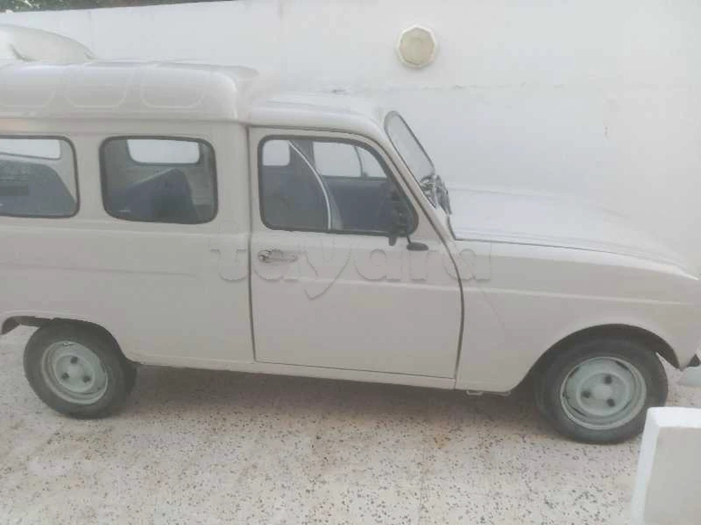 Renault R4