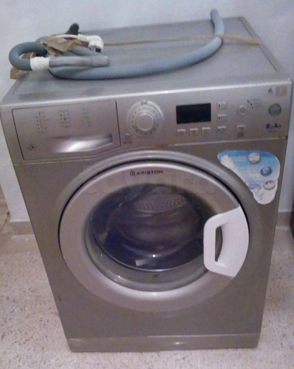 Machine à laver frontale Ariston