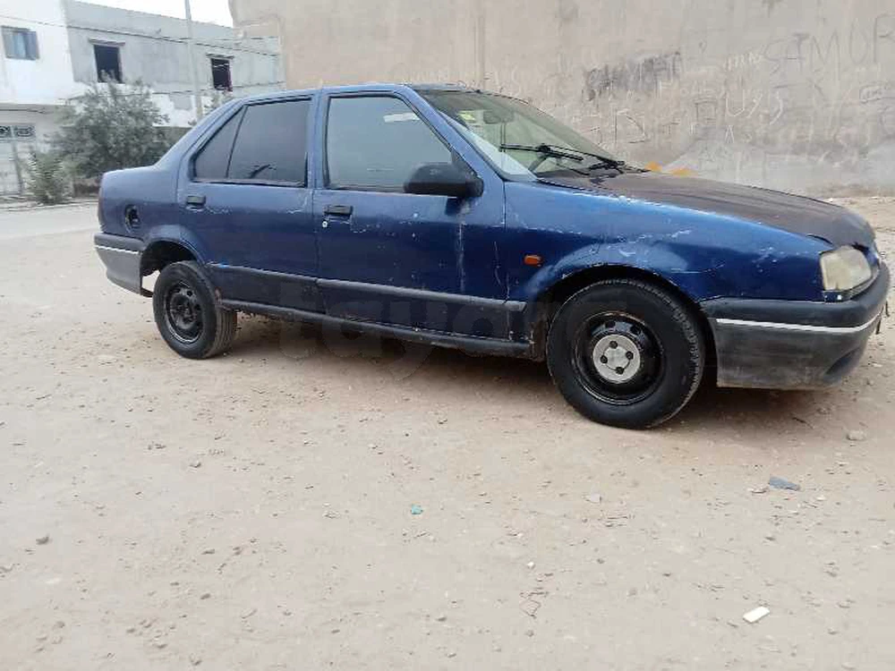 Renault 19