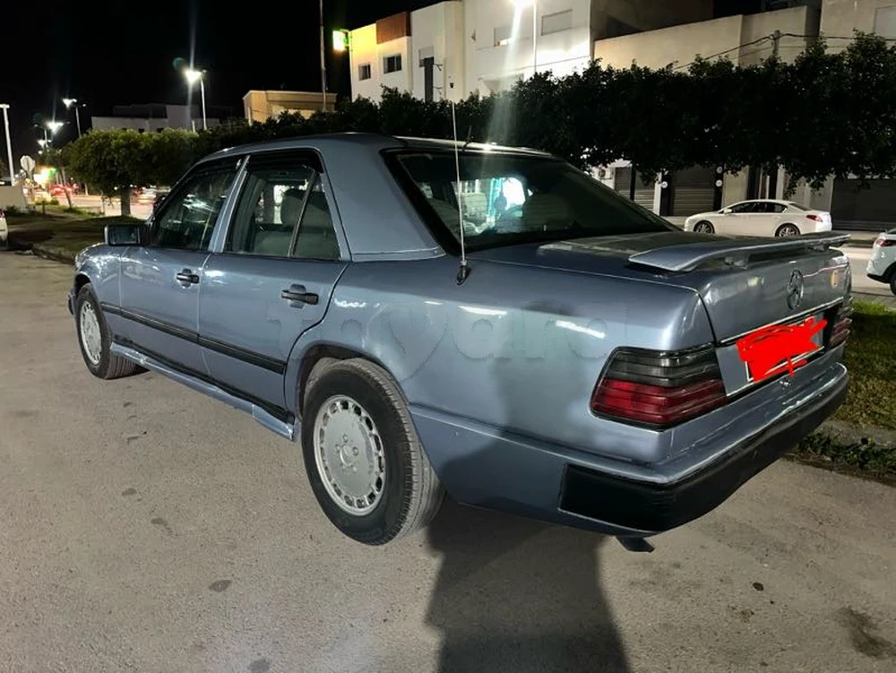 Mercedes-Benz 250