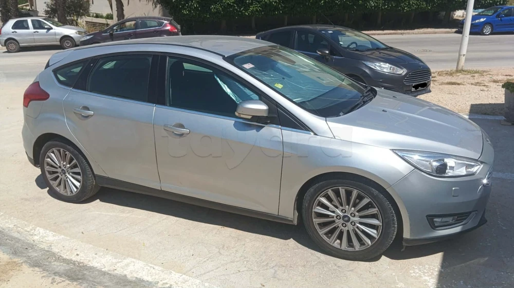 Carte voiture Ford Focus