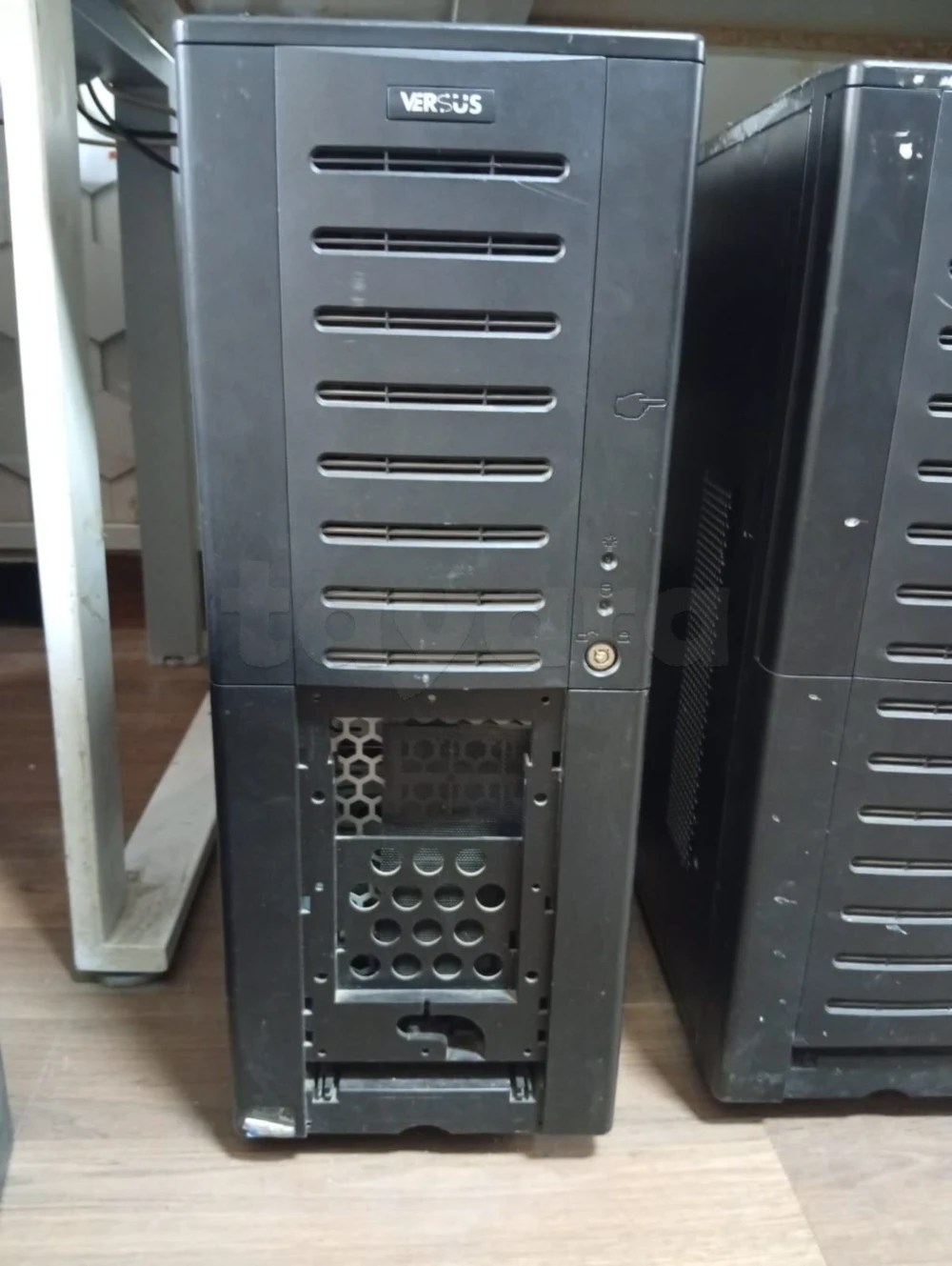 Serveur Professionnel Bi-Processeur VERSUS Express / 2x Intel Xeon / 16 Go DDR3