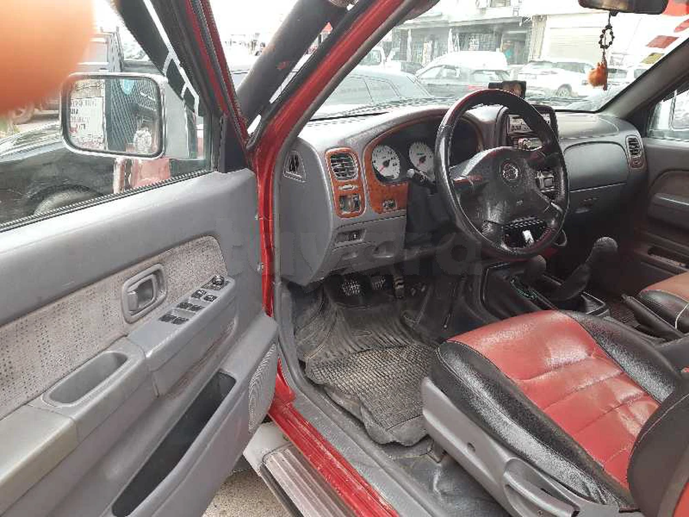 Carte voiture Nissan Navara