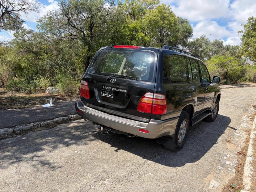 Toyota Land Cruiser