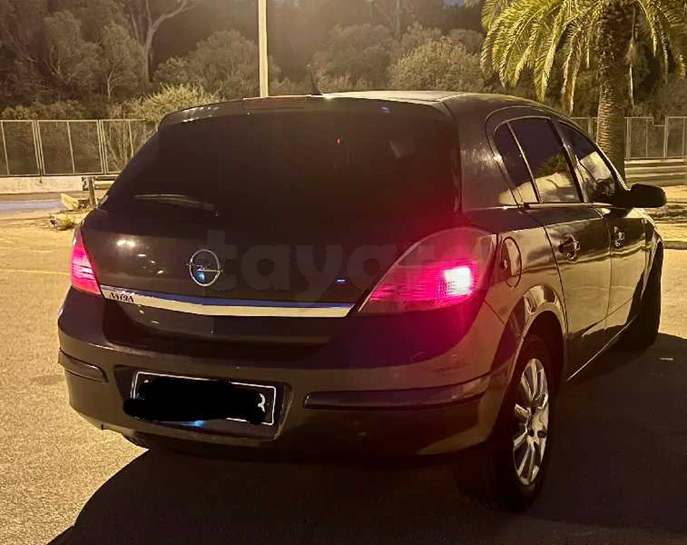 Carte voiture Opel Astra