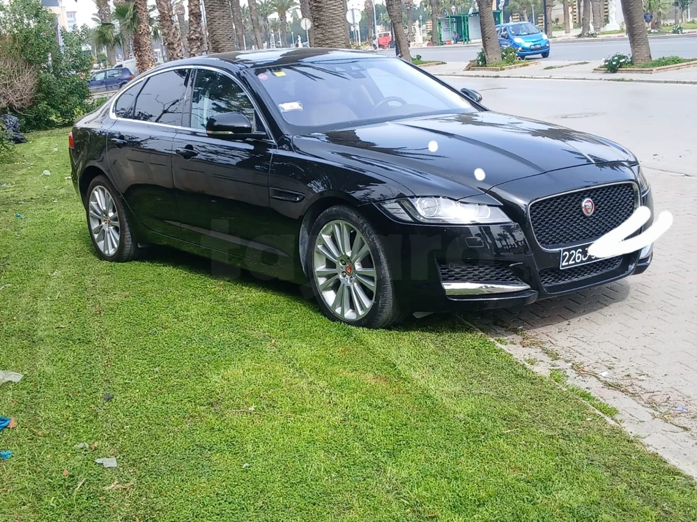 Carte voiture Jaguar XF