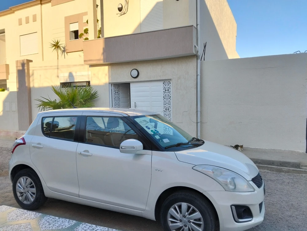 Carte voiture Suzuki Swift