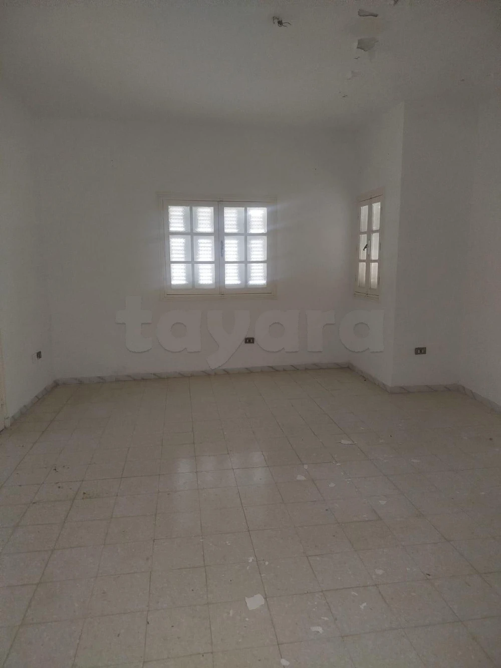 🏠A vendre une villa à retaper à Ennasr1 🏠