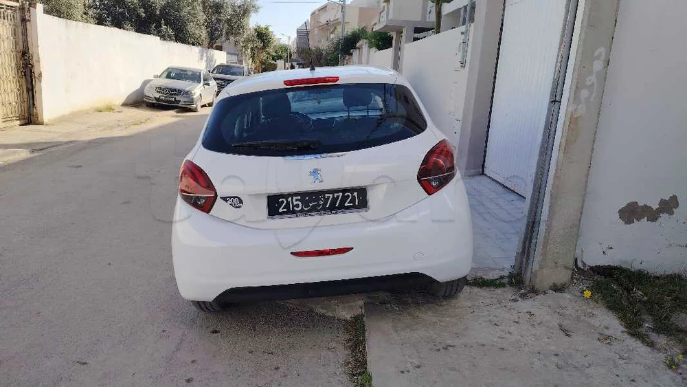 Carte voiture Peugeot 208