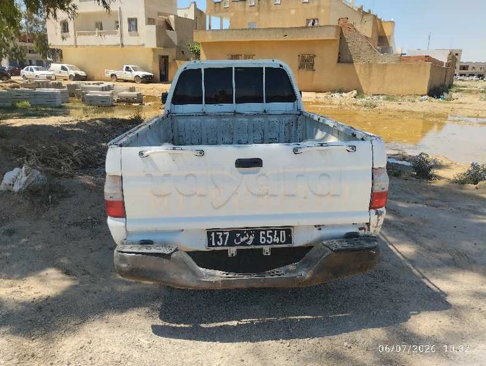 Mitsubishi L200