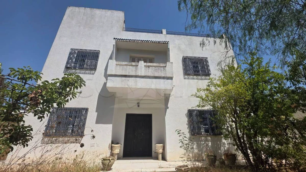 A VENDRE VILLA A RÉNOVER À EL MENZAH 9C