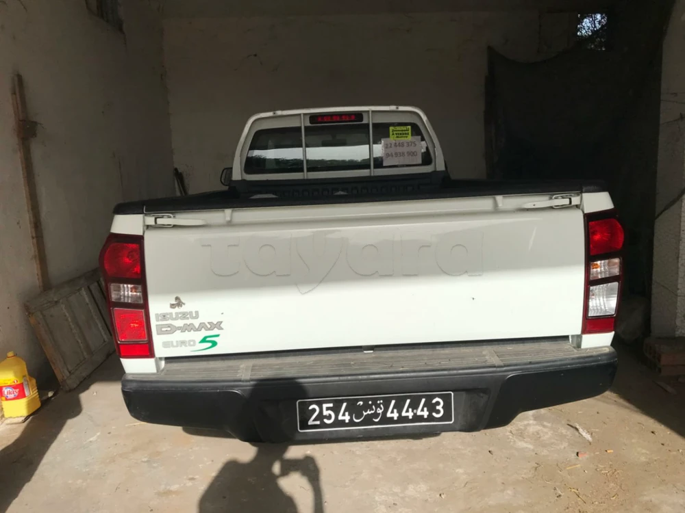 Carte voiture Isuzu D-Max