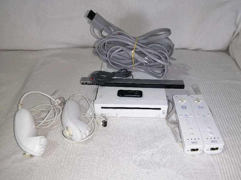 Wii patchée avec 2 manettes