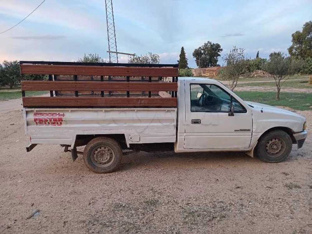 Isuzu Trooper