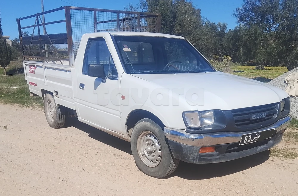 Isuzu Trooper